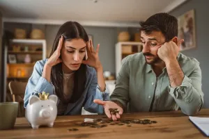 Avoiding currency scams when travelling to Fiji