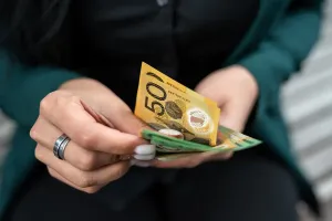 Leaving Australia? Here’s how to sell your AUD before you fly 