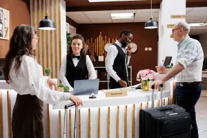 Why you should avoid exchanging money at your hotel abroad